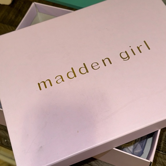 Madden Girl Wedges🌺 - Picture 4 of 16